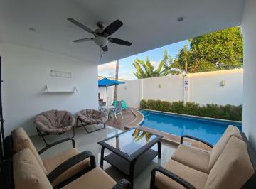Casa de 5 habitaciones, Salinas · Vendo Gran Casa en Salinas con Piscina