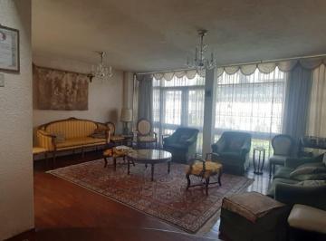 Casa de 4 habitaciones, Quito · Casa de Venta - Sector Batan Alto Próxima a Estadio