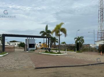 Terreno / Lote · 250m² · 2 Estacionamientos · Terreno en Venta - Urbanización Cumbres de Ayangue - Santa Elena V. B.