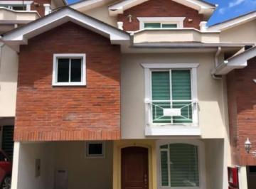 Casa de 3 habitaciones, Quito · Casa 3 Dorm. Conjunto Privado