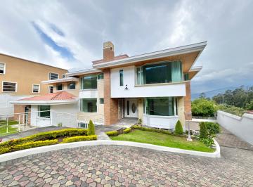 Casa de 5 habitaciones, Quito · Casa en Venta de 859 m² en Miravalle