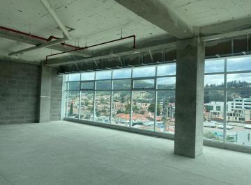 Local comercial · 233m² · 3 Estacionamientos · Local Comercial en Cuenca