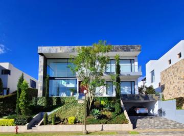 Casa de 4 habitaciones, Quito · Hermosa Casa Moderna de Venta en Villa Fontana Puembo! Frente Club Arrayanes!