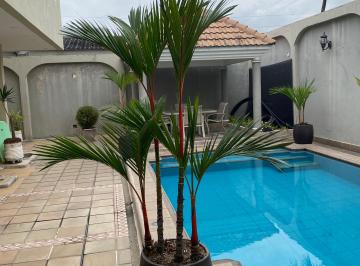 Casa de 5 habitaciones, Guayaquil · Venta de Amplia Casa Rentera en Km. 1 Vía Samborondon