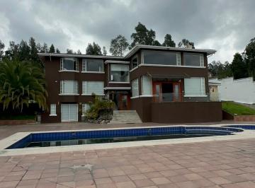 Hacienda-Quinta de 5 habitaciones, Quito · Vendo Hermosa Quinta de Lujo Sector Ontaneda