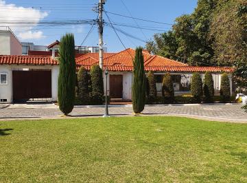 Casa de 3 habitaciones, Quito · Amplia Casa con Terreno en Venta en Tumbaco, Urbanización Sector La Viña II