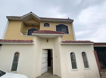 Casa de 4 habitaciones, Guayaquil · Casa en Venta Alborada 4ta Etapa D. Moscoso