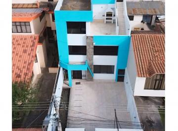 Casa de 5 habitaciones, Ambato · Casa Independiente con 5 Dorm. Cerca de La Quiz Quiz