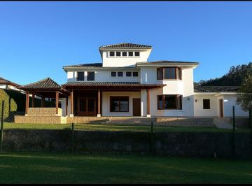 Casa de 4 habitaciones, Quito · Venta Casa Valle de Los Chillos