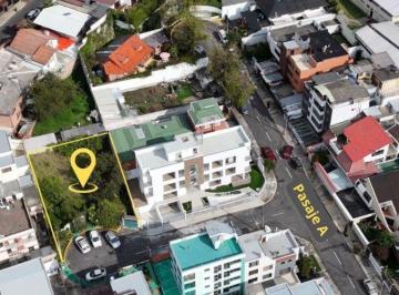 Terreno / Lote , Quito · Terreno de 426 m² en Venta en El Batán