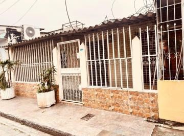 Casa de 3 habitaciones, Guayaquil · Venta Casa Totalmente Remodelada en Sauces 5/norte Guayaquil Jp