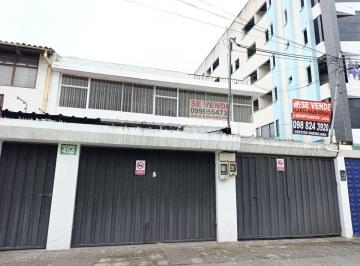 Casa de 7 habitaciones, Quito · Vendo Planta Baja 400 m con Dos Departamentos en La Jipijapa Ideal Para Inversión