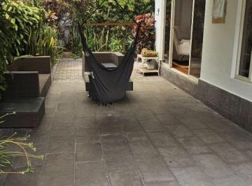 Casa de 3 habitaciones, Quito · Casa de Venta en Cumbaya, Una Sola Planta