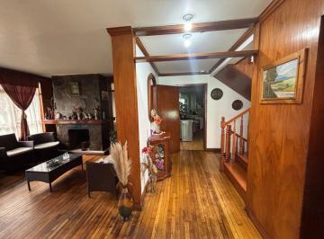 Casa de 5 habitaciones, Quito · Venta Casa Rentera Cerca a La Ute
