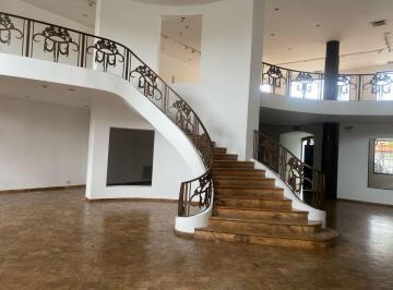 Casa de 5 habitaciones, Guayaquil · Se Alquila en 6.000 Victor Emilio Estrada, Algunos Parqueos Privados