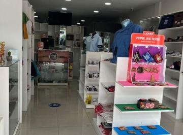 Local comercial , Guayaquil · Venta o Alquiler, Local Comercial de 2 Pisos en El Corazón de Guayaquil, Puerto Santa Ana, Wyndham
