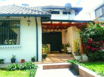 Local comercial de 3 habitaciones, Quito · Casa Independiente La Primavera Ideal Para Negocio
