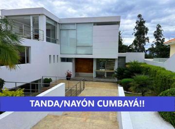 Casa de 3 habitaciones, Quito · Linda Casa de Venta en Tanda – Nayón!