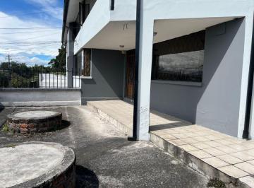 Casa de 5 habitaciones, Quito · Casa Rentera en Venta Sector del Pinar Alto