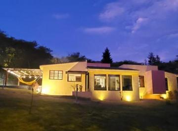 Quinta vacacional de 3 habitaciones, Quito · Quinta Vacacional con 3 Habitaciones en Venta en Guayllabamba, 2470 m²