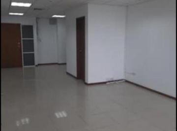 Oficina comercial , Guayaquil · Vendo Oficina en Edificio Trade Building