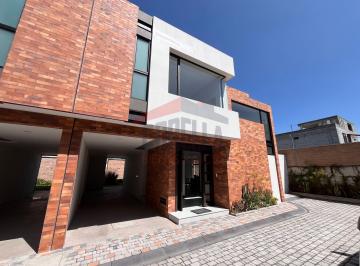 Casa de 3 habitaciones, Quito · Casas a Estrenar en Puembo | Vive Rodeado de Naturaleza y Confortdesde $214.218 | Entrega Inmediata