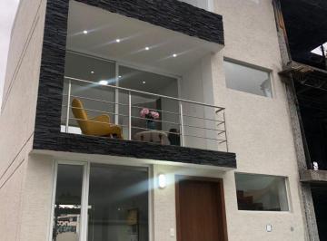 Casa · 120m² · 3 Habitaciones · 2 Estacionamientos · Vendo Casas Vip en Conocoto, Cerca Adm. Zonal
