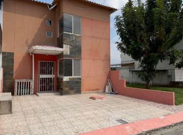 Casa de 3 habitaciones, Daule · Casa Esquinera Urbanizaciòn Málaga II (Gim - W)