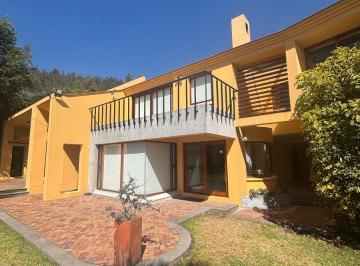 Casa de 4 habitaciones, Quito · Cumbaya. en Urbanización de Lujo. Hermosa Casa