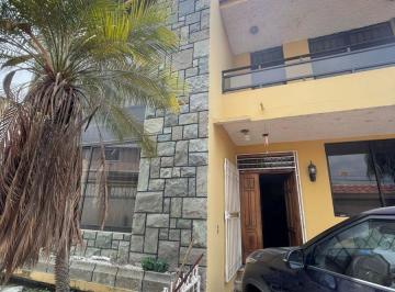 Casa de 7 habitaciones, Guayaquil · Casa de Venta en La Garzota