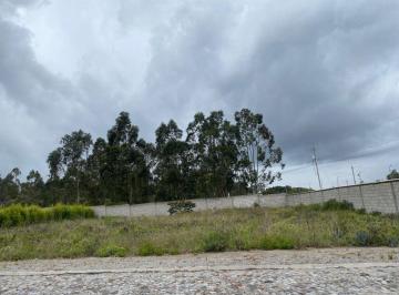 Terreno / Lote , Quito · Se Vende Terreno Conjunto Privado - Malchingui a 10 Minutos de Parque Jerusalem