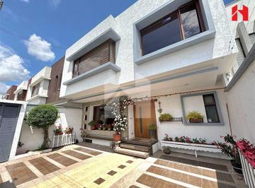 Casa de 4 habitaciones, Cuenca · Vendo Casa en Cuenca – Sector Challuabamba (Cv3954)