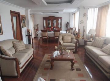 Departamento de 3 habitaciones, Quito · Vendo Departamento de 205 m² Tres Dorm. Planta Baja Urbanizacion El Condado 1ra Etapa