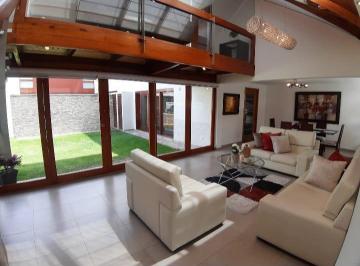 Casa · 426m² · 3 Habitaciones · 3 Estacionamientos · Casa Amoblada en Renta en La Primavera, Cumbayá Incluida Alícuota