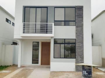 Casa de 4 habitaciones, Guayaquil · Casa de Venta en La Urbanización La Joya, 4 Dorm., 131 m².