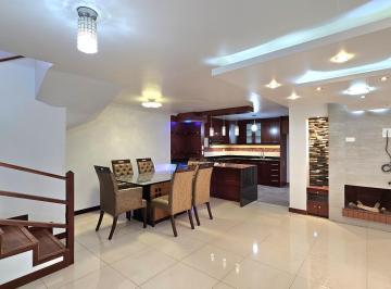 Casa · 121m² · 4 Habitaciones · 1 Estacionamiento · Vendo Casa de Dos Plantas en El Pinar Alto Dentro de Urbanización y con Seguridad