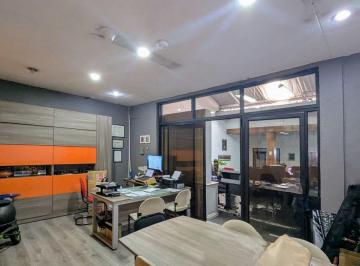 Casa · 560m² · 7 Habitaciones · Vendo Casacentro Histórico de Cuenca. ¡Calle Simón Bolivar!