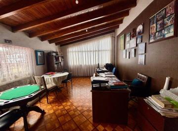Casa de 4 habitaciones, Quito · Por Espe Chillos Vendo Casa Grande 4 Dorm. Mas Terreno