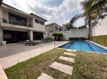 Casa de 5 habitaciones, Guayaquil · En Venta o Alquiler: Hermosa Casa Full Amoblada con Suite Independiente