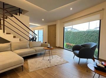 Casa de 3 habitaciones, Guayaquil · Linda y Moderna Casa en Venta en Urbanización Santa Cecília