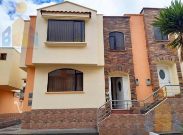 Casa · 132m² · 3 Habitaciones · 2 Estacionamientos · Casa en Venta en Sector San Fernando
