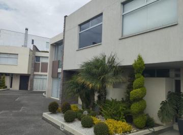 Casa de 4 habitaciones, Quito · Cumbaya, Casa en Renta Dentro de Urbanización