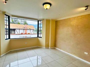Casa de 3 habitaciones, Quito · Casa en Venta Sector Carcelèn