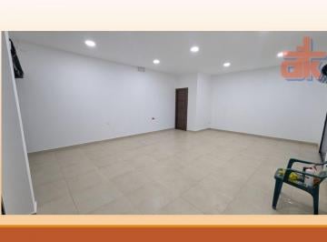 Local comercial , Quito · Locales Comerciales en Cumbayá - 20 m², 40 m², 15 m² - Alto Tráfico
