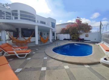 Casa de 4 habitaciones, Salinas · Amplia Casa con Piscina y Cancha Frente Al Mar en Las Concha