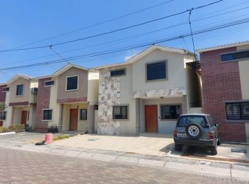 Casa · 128m² · 3 Habitaciones · 3 Estacionamientos · Venta de Casa 2 Plantas con Jacuzzi en Urbanizacion Milán Etapa Turín - Ands