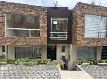 Casa · 149m² · 3 Habitaciones · 2 Estacionamientos · Casa en Venta en Cumbayá Cerca Al Colegio Terranova