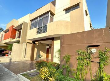 Casa de 4 habitaciones, Guayaquil · Se Vende Casa en Urb Belo Horizonte - Via a La Costa Doble Seguridad