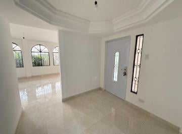 Departamento de 3 habitaciones, Guayaquil · Vendo Departamento Planta Baja en Los Ceibos