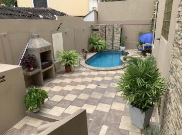 Patio · Amplia Casa en Ceibos Norte en Venta